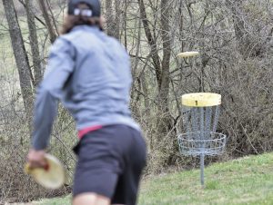 Disc golf tournament benefits local outdoor education program